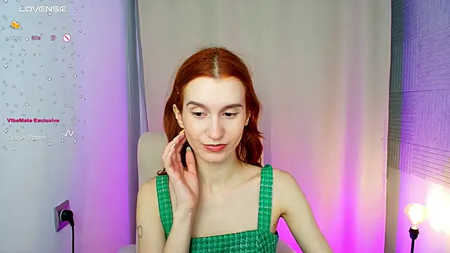 Snapshot of Sally_Biscuit chatting on 02-08-25, 10:39 Sally Biscuit online show from 02-08-25, 10:39