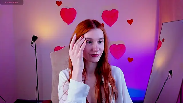 Snapshot of Sally_Biscuit chatting on 02-13-25, 10:34 Sally Biscuit online show from 02-13-25, 10:34