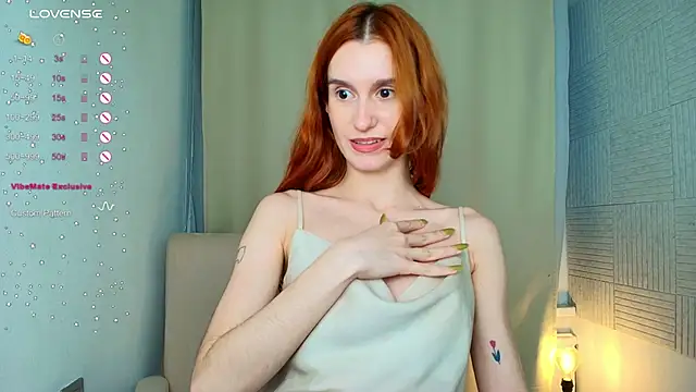 Snapshot of Sally_Biscuit chatting on 03-05-25, 01:39 Sally Biscuit online show from 03-05-25, 01:39