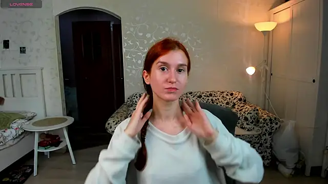 Snapshot of Sally_Biscuit chatting on 09-10-25, 09:31 Sally Biscuit online show from 09-10-25, 09:31