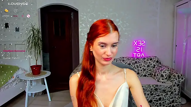 Snapshot of Sally_Biscuit chatting on 09-12-25, 12:27 Sally Biscuit online show from 09-12-25, 12:27