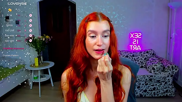 Snapshot of Sally_Biscuit chatting on 09-19-25, 10:27 Sally Biscuit online show from 09-19-25, 10:27