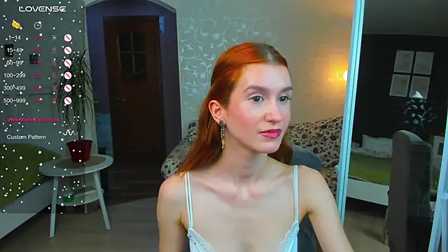 Snapshot of Sally_Biscuit chatting on 10-08-25, 12:25 Sally Biscuit online show from 10-08-25, 12:25