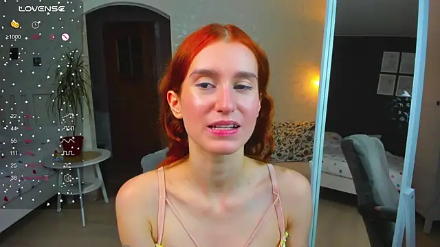 Snapshot of Sally_Biscuit chatting on 10-27-25, 12:42 Sally Biscuit online show from 10-27-25, 12:42