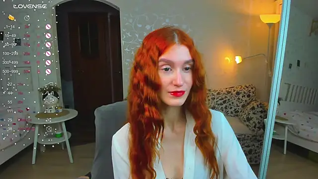 Snapshot of Sally_Biscuit chatting on 11-06-25, 12:28 Sally Biscuit online show from 11-06-25, 12:28