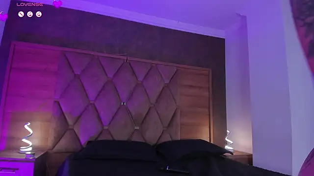 CamileHolmes online show from 04-10-26, 05:12