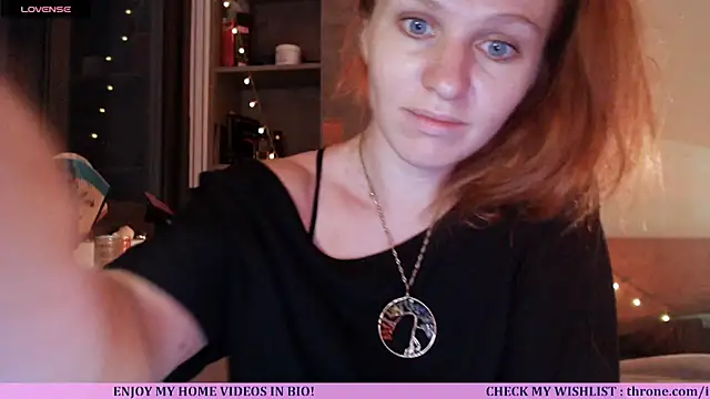 Snapshot of Cassie_Wild chatting on 06-10-26, 01:10 Cassie Wild online show from 06-10-26, 01:10
