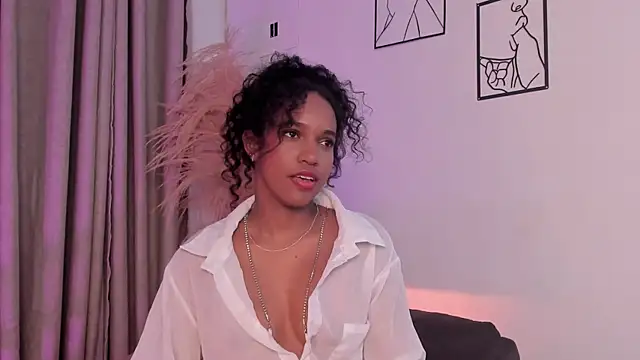 Snapshot of Tina_Rouse2 chatting on 02-07-26, 11:08 Tina Rouse2 online show from 02-07-26, 11:08