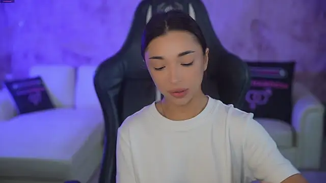 Jasmine Flow online show from 10-18-25, 07:20