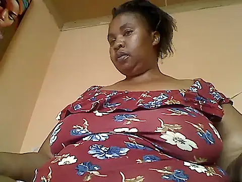 Snapshot of ZOQULUx chatting on 12-17-24, 08:23 ZOQULUx online show from 12-17-24, 08:23