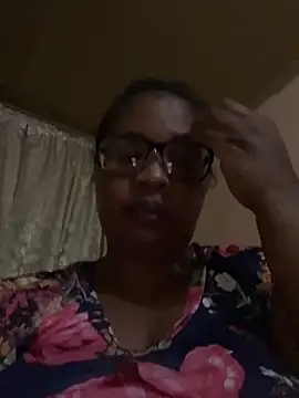 Snapshot of ZOQULUx chatting on 12-20-24, 08:12 ZOQULUx online show from 12-20-24, 08:12