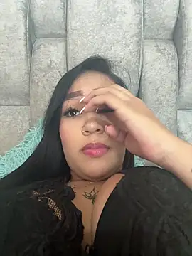 Snapshot of Luisa_Fernandaa chatting on 09-25-25, 12:25 Luisa Fernandaa online show from 09-25-25, 12:25