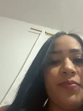 Snapshot of Luisa_Fernandaa chatting on 10-04-25, 11:36 Luisa Fernandaa online show from 10-04-25, 11:36