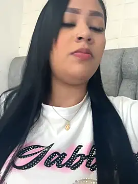 Snapshot of Luisa_Fernandaa chatting on 10-16-25, 12:11 Luisa Fernandaa online show from 10-16-25, 12:11