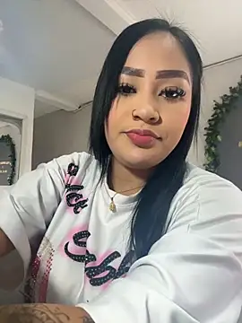 Snapshot of Luisa_Fernandaa chatting on 10-16-25, 04:08 Luisa Fernandaa online show from 10-16-25, 04:08