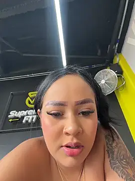 Snapshot of Luisa_Fernandaa chatting on 03-17-26, 06:22 Luisa Fernandaa online show from 03-17-26, 06:22