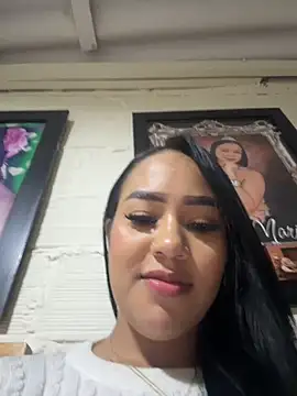 Snapshot of Luisa_Fernandaa chatting on 04-07-26, 12:33 Luisa Fernandaa online show from 04-07-26, 12:33