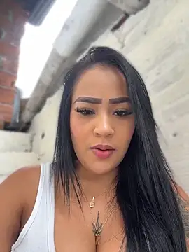 Snapshot of Luisa_Fernandaa chatting on 04-16-26, 06:41 Luisa Fernandaa online show from 04-16-26, 06:41