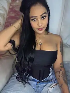 Snapshot of Luisa_Fernandaa chatting on 05-29-26, 03:15 Luisa Fernandaa online show from 05-29-26, 03:15