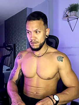 ARON TAYLER01 online show from 10-31-25, 10:38