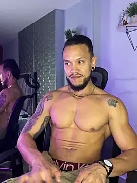 ARON TAYLER01 online show from 11-06-25, 10:27