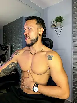 ARON TAYLER01 online show from 01-07-26, 12:07