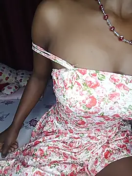 Snapshot of NicRaisaa chatting on 06-19-26, 05:12 NicRaisaa online show from 06-19-26, 05:12