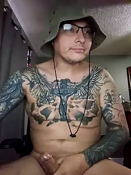 Snapshot of MrBiggBallz chatting on 12-13-24, 02:05 MrBiggBallz online show from 12-13-24, 02:05