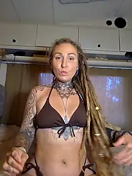 Snapshot of Mira-Grey89 chatting on 07-04-26, 03:18 Mira-Grey89 online show from 07-04-26, 03:18