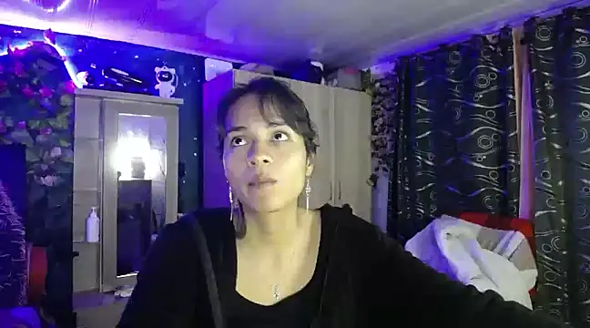 Samara Beltran online show from 02-23-25, 04:39