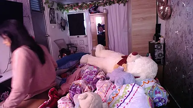 Samara Beltran online show from 09-27-25, 07:30