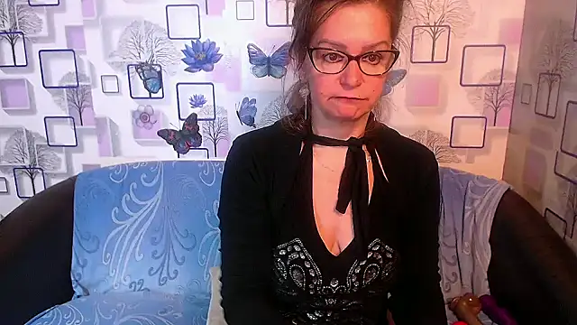 Snapshot of milfsexy chatting on 10-15-25, 10:26 milfsexy online show from 10-15-25, 10:26