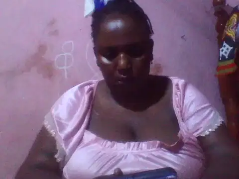 Snapshot of big_clits chatting on 06-16-26, 01:08 big clits online show from 06-16-26, 01:08