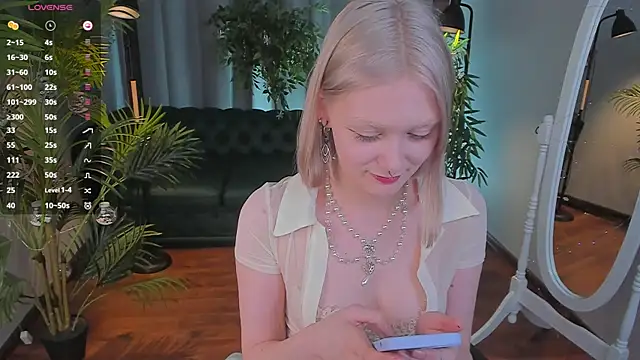 Snapshot of _Rude_Girl_ chatting on 12-30-24, 03:13  Rude Girl  online show from 12-30-24, 03:13