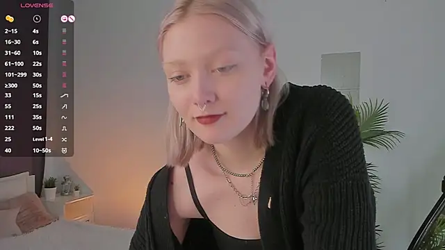 Snapshot of _Rude_Girl_ chatting on 02-22-25, 06:41  Rude Girl  online show from 02-22-25, 06:41