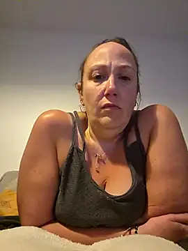 Snapshot of Wisie_Cutie chatting on 05-06-26, 10:04 Wisie Cutie online show from 05-06-26, 10:04