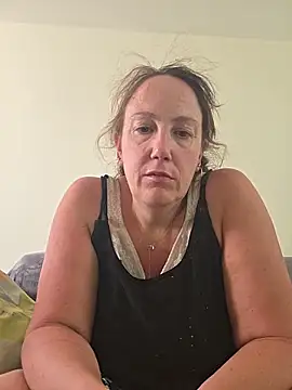 Snapshot of Wisie_Cutie chatting on 06-14-26, 05:15 Wisie Cutie online show from 06-14-26, 05:15