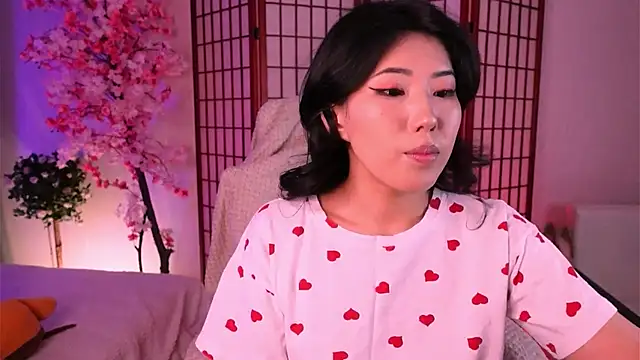 Wendy  Hills online show from 09-19-25, 05:42