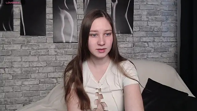 Snapshot of MollyBrams chatting on 12-14-24, 05:18 MollyBrams online show from 12-14-24, 05:18