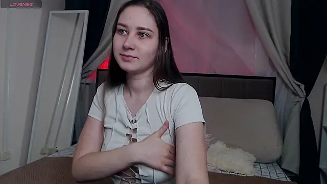 Snapshot of MollyBrams chatting on 01-27-25, 12:48 MollyBrams online show from 01-27-25, 12:48