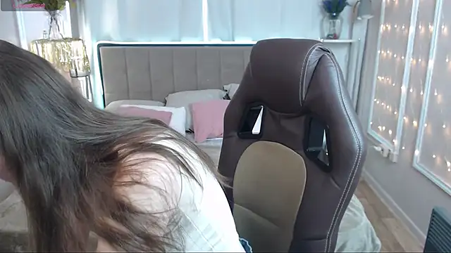 Snapshot of MollyBrams chatting on 03-03-25, 05:09 MollyBrams online show from 03-03-25, 05:09