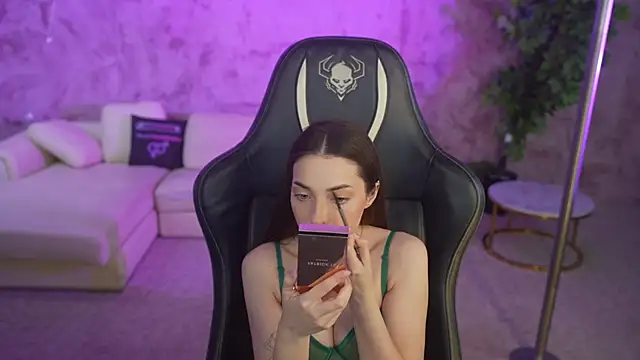 Kate054 online show from 12-16-25, 08:19