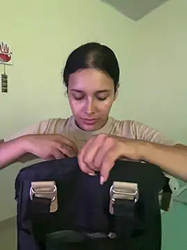 Snapshot of Annya-sweet chatting on 03-17-25, 09:13 Annya-sweet online show from 03-17-25, 09:13