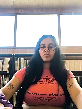 Snapshot of Annya-sweet chatting on 10-28-25, 03:14 Annya-sweet online show from 10-28-25, 03:14