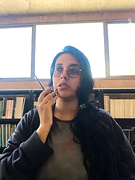 Snapshot of Annya-sweet chatting on 11-18-25, 04:33 Annya-sweet online show from 11-18-25, 04:33