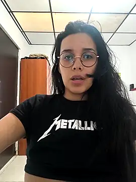 Snapshot of Annya-sweet chatting on 11-22-25, 01:54 Annya-sweet online show from 11-22-25, 01:54