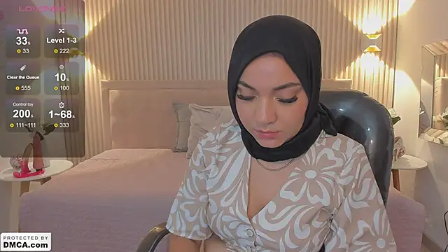 Snapshot of Sooffii_1 chatting on 12-20-24, 05:04 Sooffii 1 online show from 12-20-24, 05:04