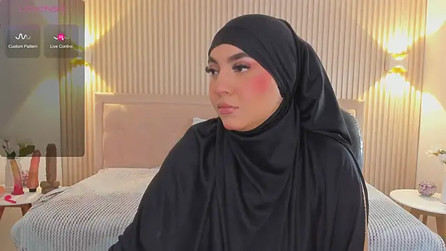 Snapshot of Sooffii_1 chatting on 03-01-25, 05:31 Sooffii 1 online show from 03-01-25, 05:31