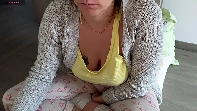 Claraxxxxx online show from 12-16-24, 12:16