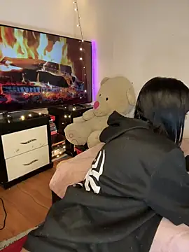 salome polaniiee online show from 02-28-25, 08:20